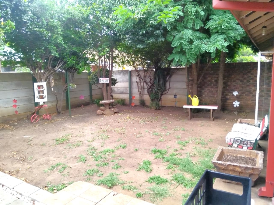 2 Bedroom Property for Sale in Kannoniers Park North West